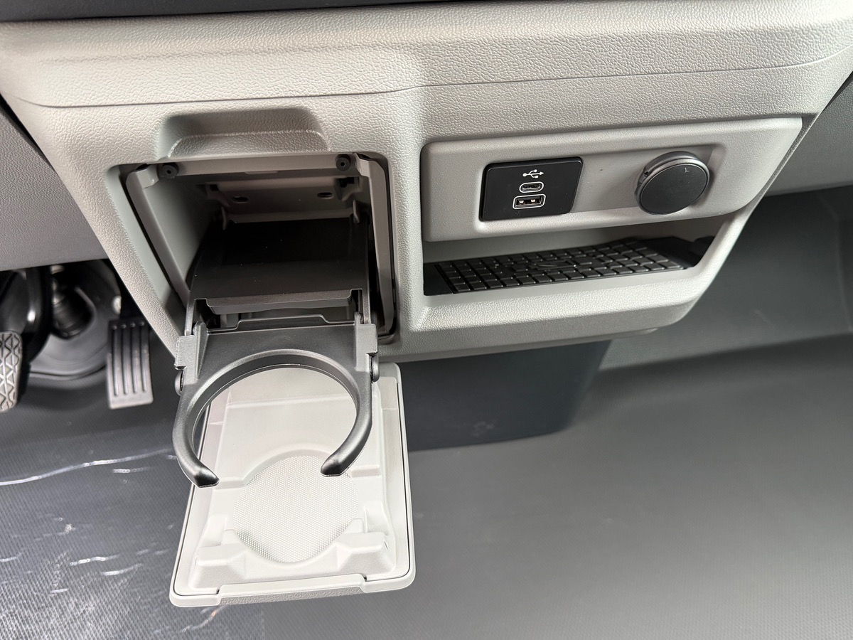 Ford TRANSIT CUSTOM 320 L2H1 2.0 TDCI 170CH BVA8 SPORT / TVA RÉCUPÉRABLE