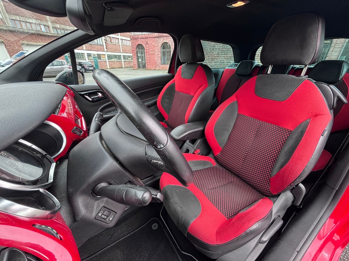 Citroën DS3 1.6 e-HDi 112 SportChic - Révisée - Garantie