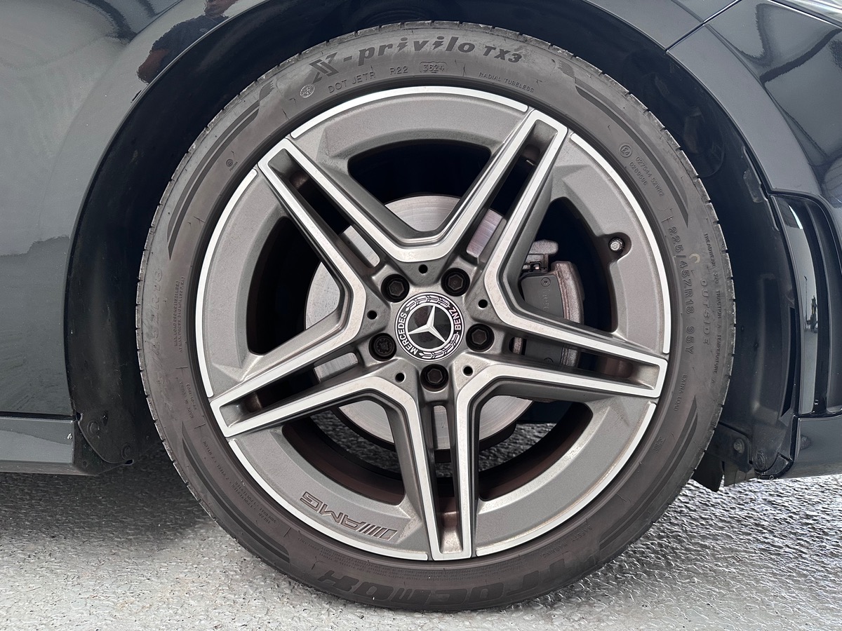 Mercedes-Benz Classe A IV (2) 200 D AMG LINE 8G-DCT