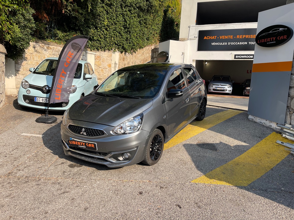 Mitsubishi SPACESTAR 1.2 i MIVEC 80 CV /  Phase 2 / CarPlay / Black Collection / 5 Portes