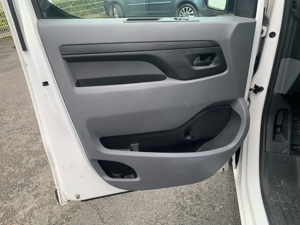 Toyota ProAce 180 ch | Business access | TVA Récupérable | 3 Places | Apple car play Android auto