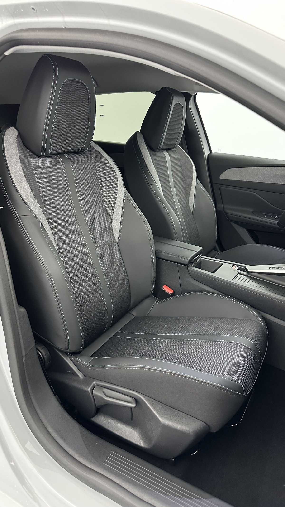 Peugeot 308 III 1.5 BlueHDi 130ch Allure EAT8 | Plusieurs coloris disponible