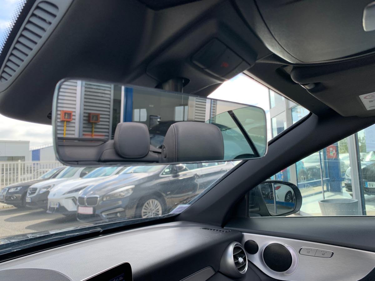 Mercedes-Benz Classe C Cabriolet 194 ch | AMG Line | Siéges électriques chauffants | Caméra de recul