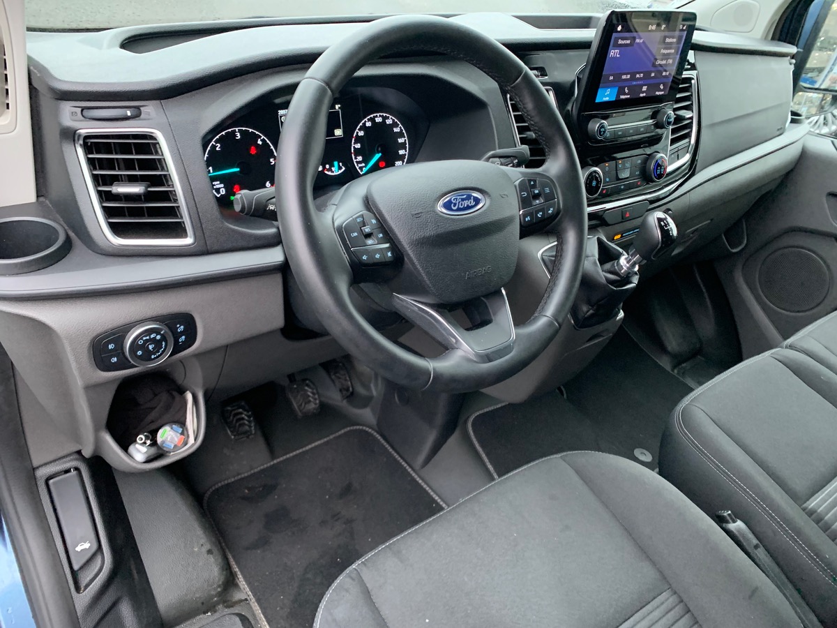 Ford TRANSIT CUSTOM FG 280 L1H1 2.0 130 LIMITED | Marches pieds | Attelage | Régulateur vitesse