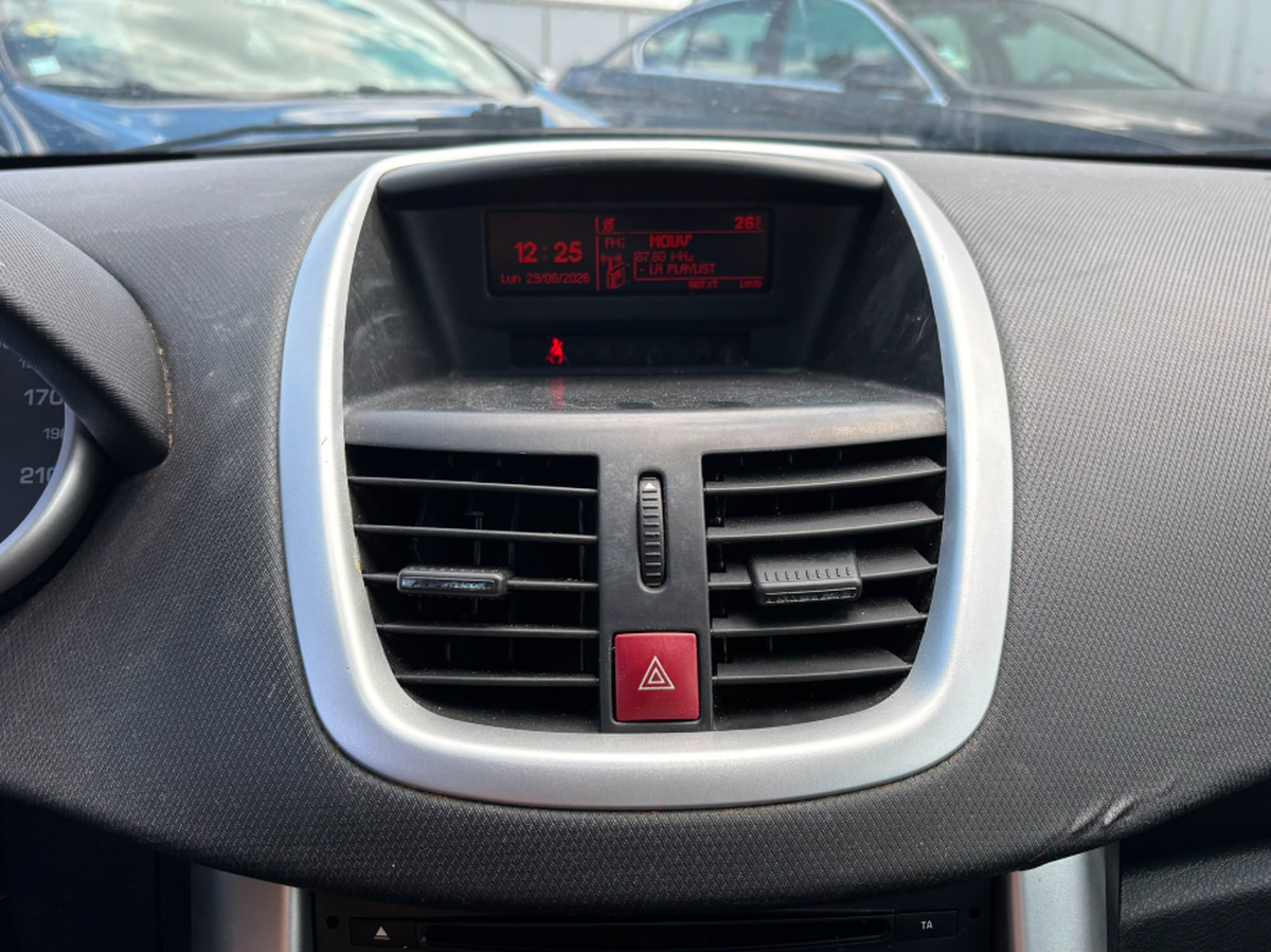 Peugeot 207 1.6 HDI 90 ch 5 portes BVM