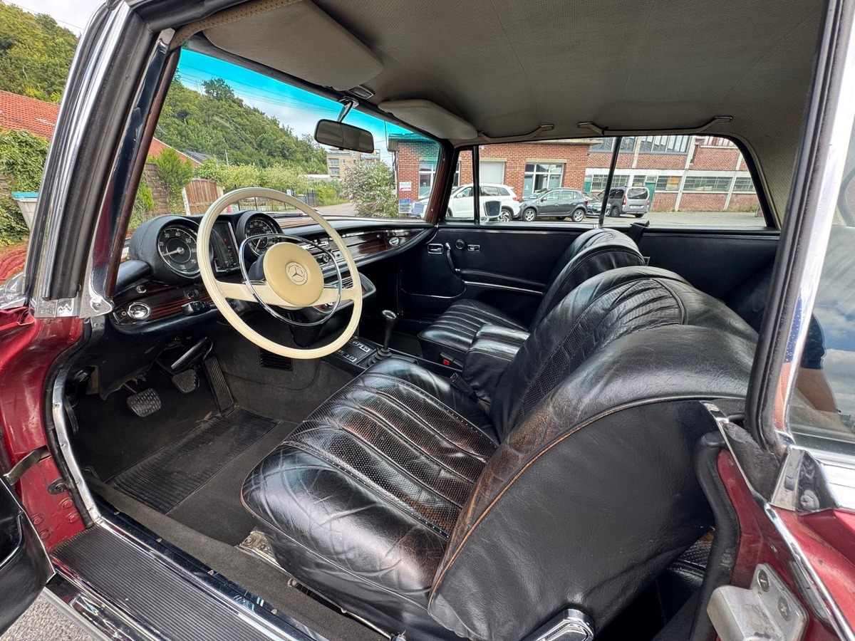 Mercedes-Benz 280 SE 3.5 V8 BOITE MANUELLE