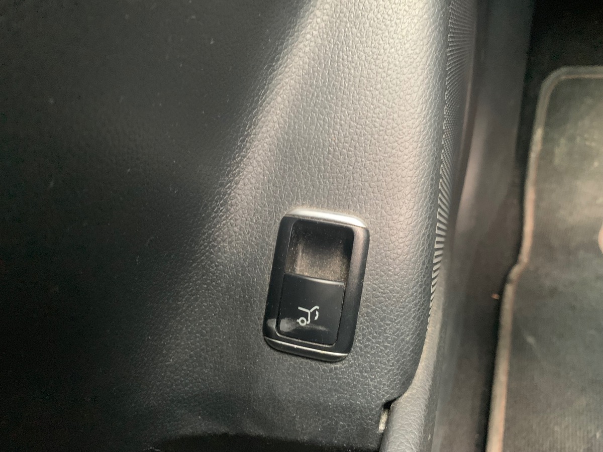 Mercedes-Benz GLA 177 | FASCINATION | Toit Panoramique NEUF | Caméra Recul | Attelage | 4MATIC