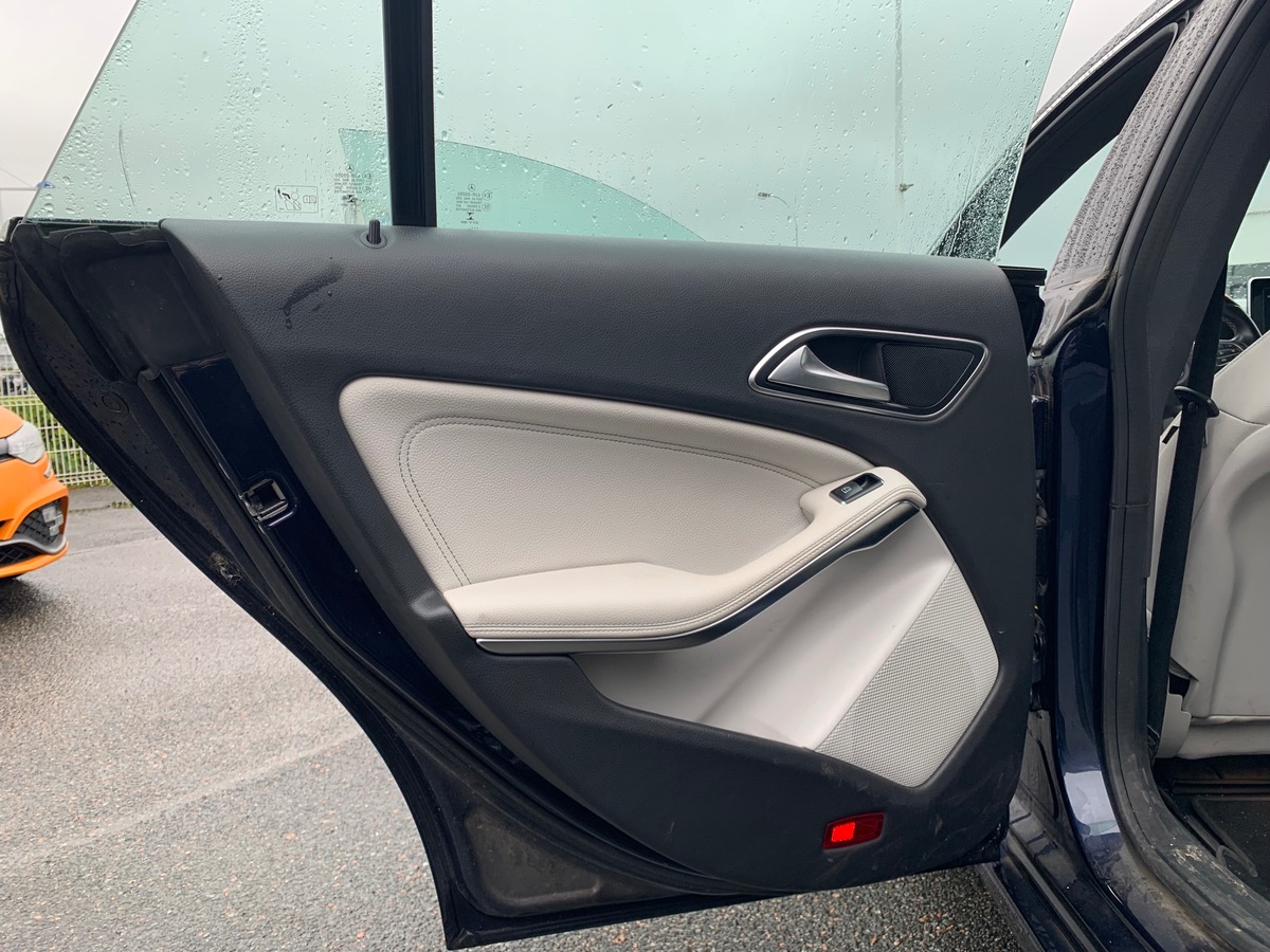 Mercedes-Benz CLA Shooting Brake 122 ch | 180 | Sensation | Cuir | GPS | Caméra recul | Phares LED