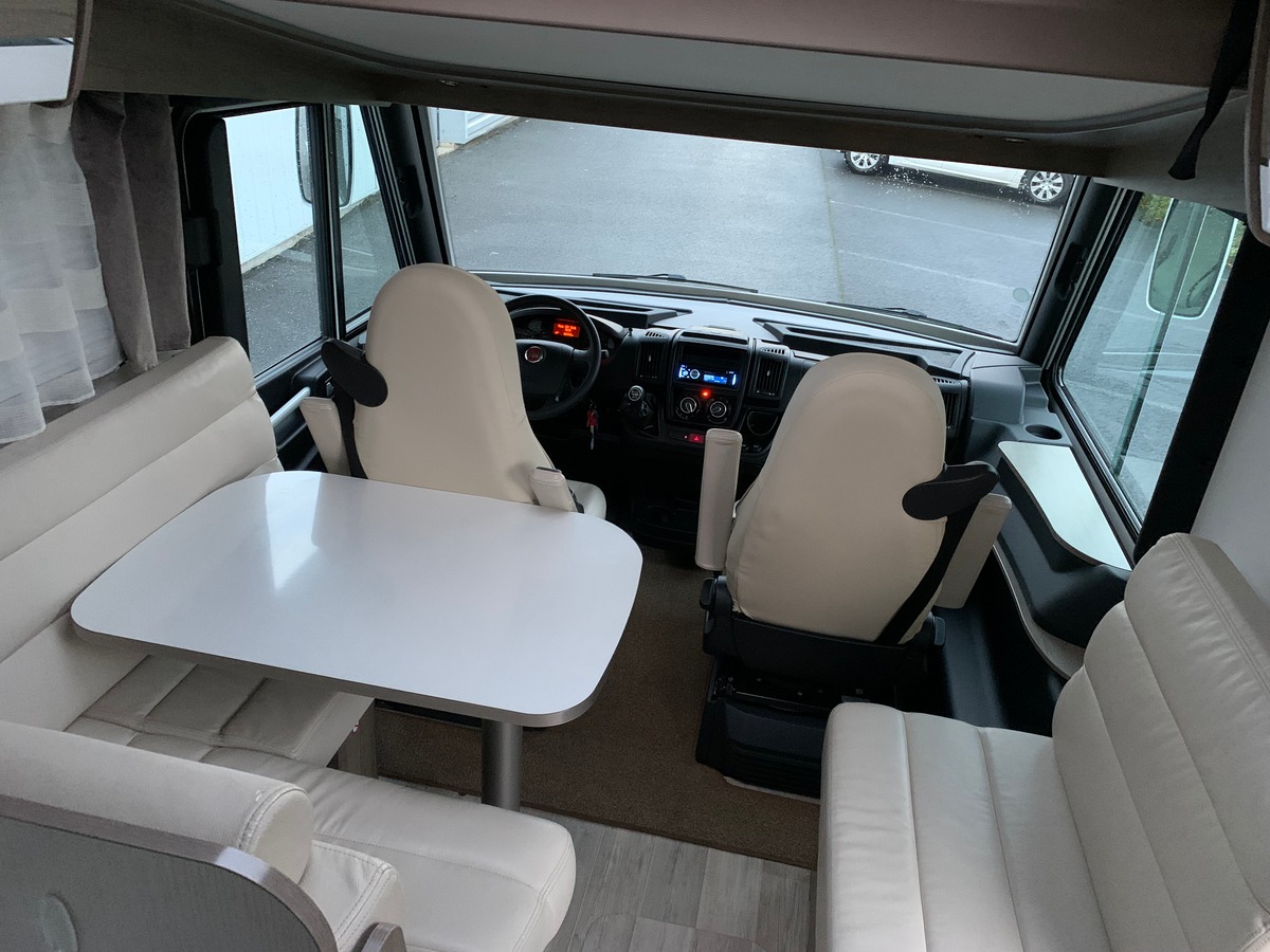 Fiat FIAT Bavaria intégrale i 740 style 130 | 4 couchages | Options Suspensions pneumatiques à l'arriére et Climatisation arriére