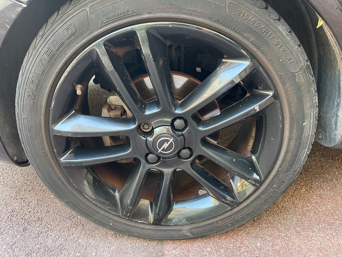 Opel Corsa 1.4 100 CV / Km Réel / Jantes Noires / Clim / Moteur à Chaine