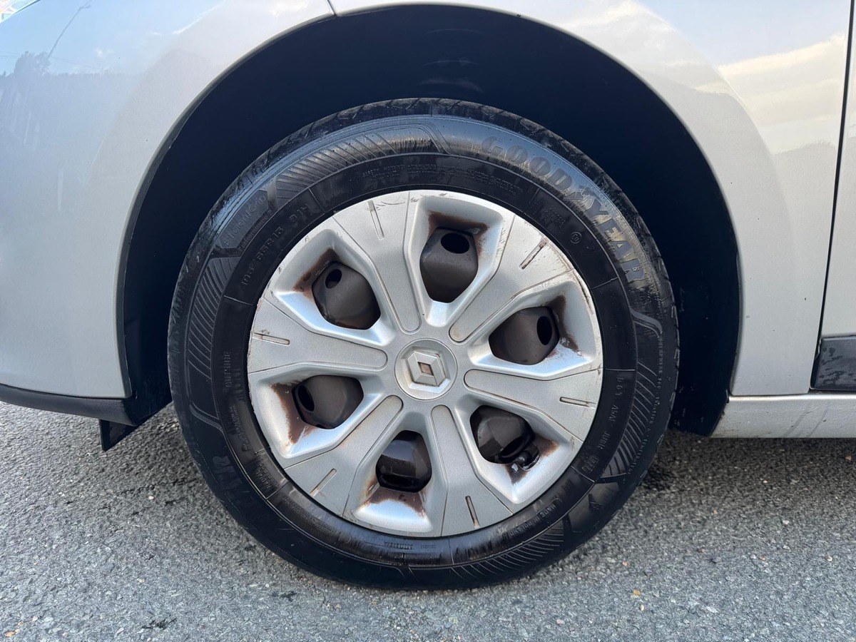 RENAULT Megane III 1.6 E85 (Flexfuel) 110cv Carminat Tom Tom  - Garantie