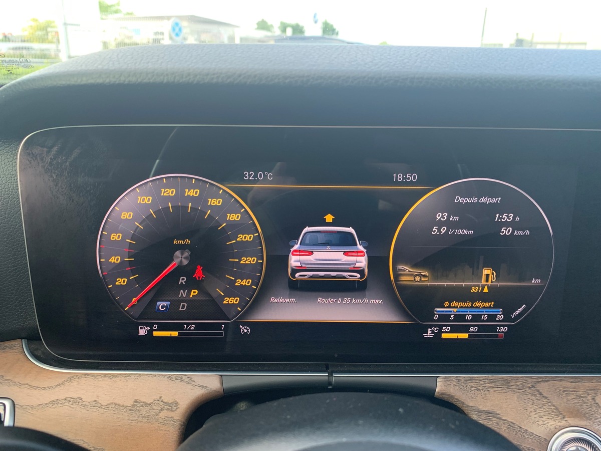 Mercedes-Benz Classe E Break 194 ch | 4 MATIC |  ENTRETIEN MERCEDES | Suspensions pneumatiques