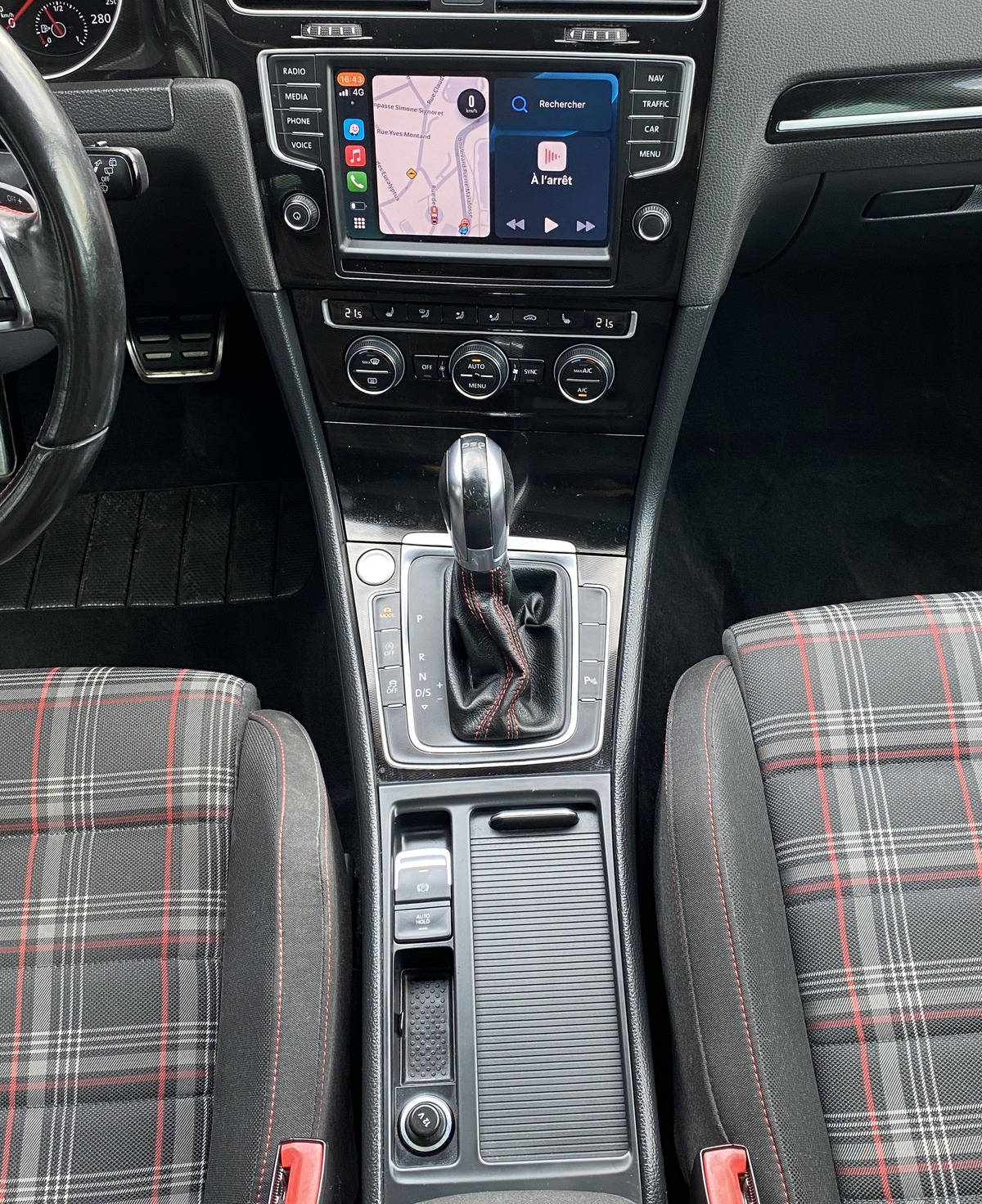 Volkswagen Golf VII 2.0 TSI 230ch GTI PERFORMANCE DSG6 5P / DCC / TO PANO / ACC / DYNAUDIO / CARPLAY