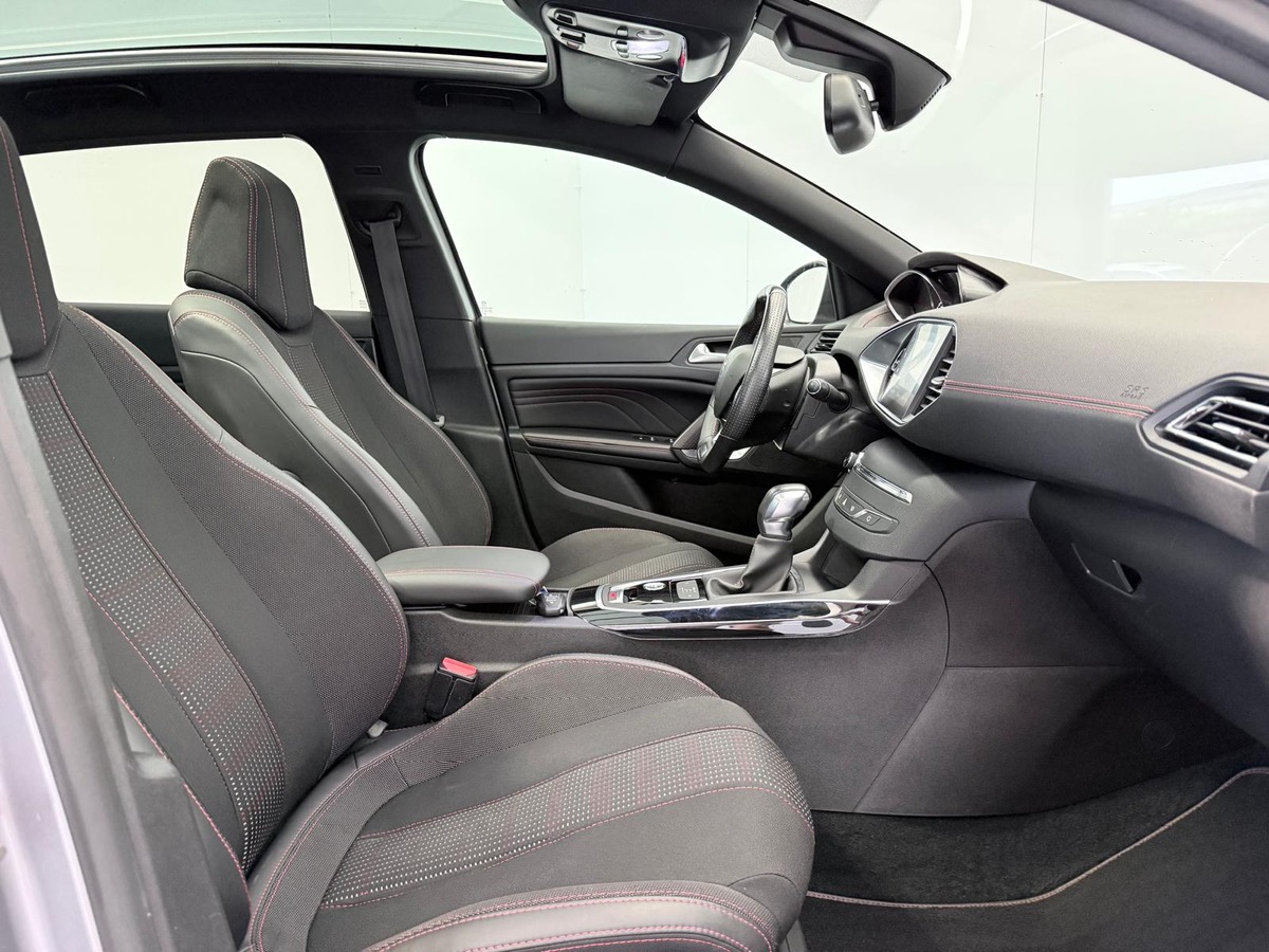 Peugeot 308 Eat6  1.6 Bluehdi 115 Gt line