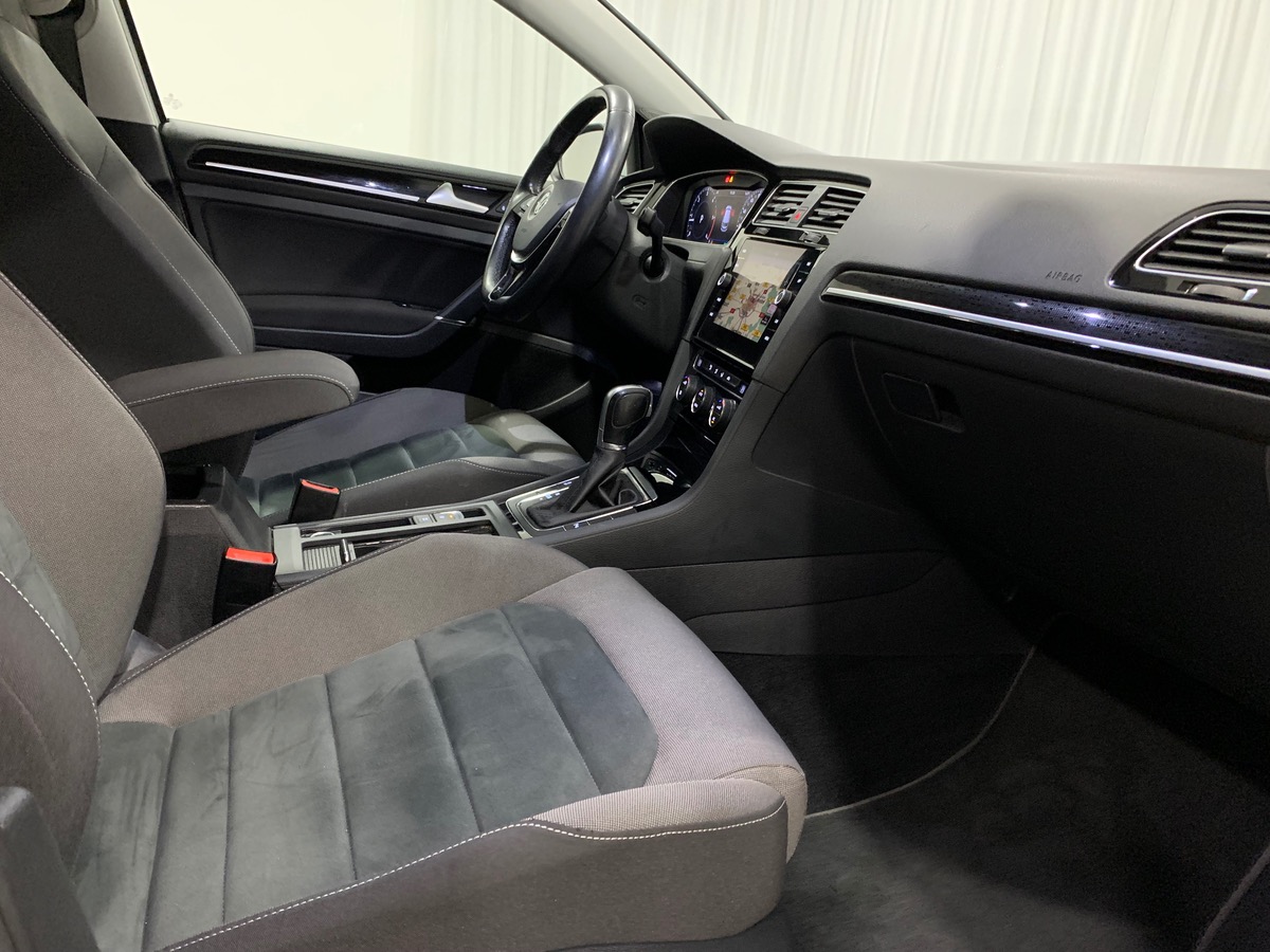 Volkswagen Golf 2.0 TDI 150 CARAT DSG