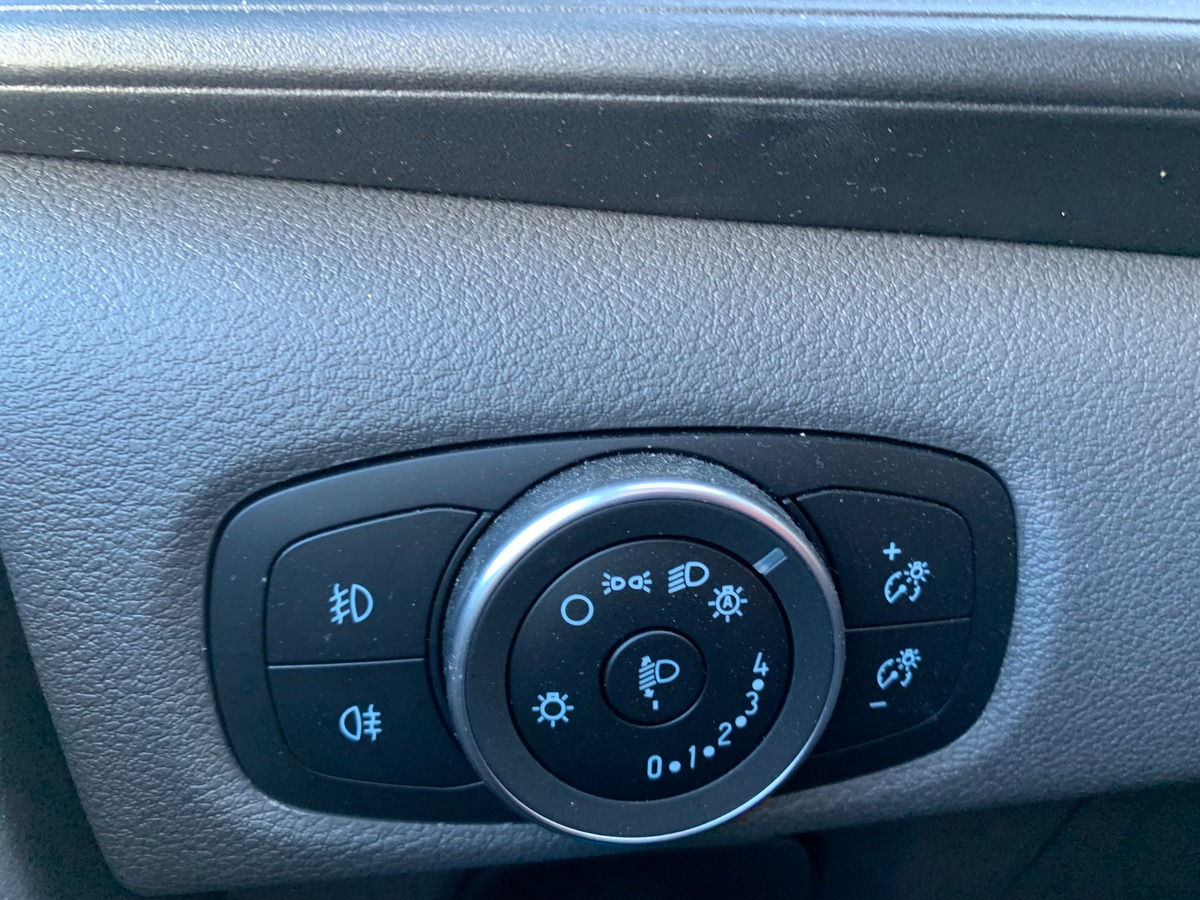 Ford CAMPEREVE 130 chevaux | Premiére MAIN | Cap Land | Caméra de recul | Apple car play