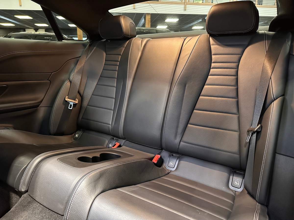 Mercedes-Benz Classe E Coupé 220 D 194 cv AMG LINE 9G-TRONIC