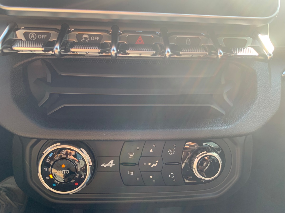 Alpine A110 252 chevaux | Légende | Caméra de recul | Cuir | Audio FOCAL | Mode SPORT
