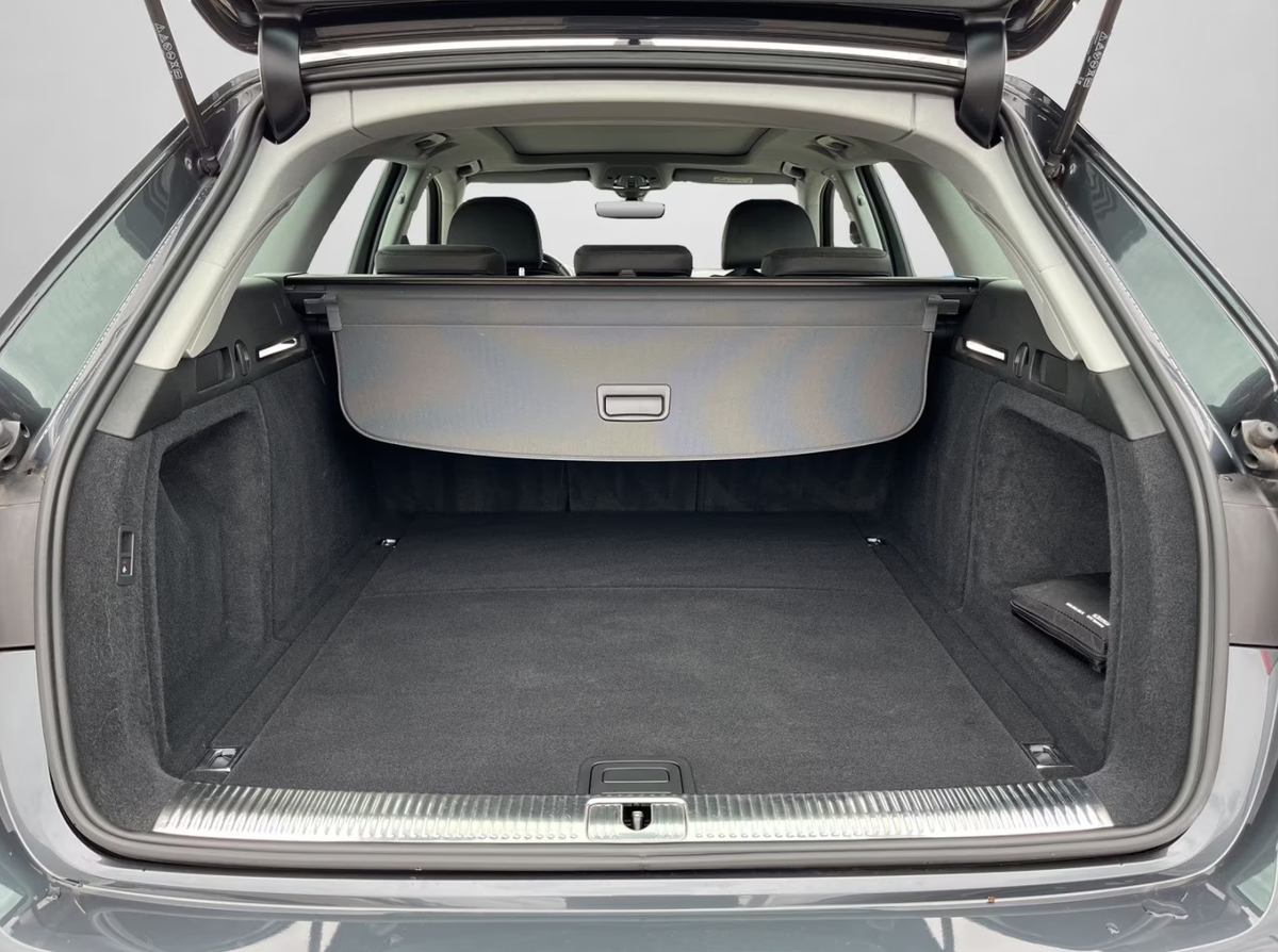 Audi A4 Allroad 40 TDI 204ch Avus quattro S tronic 7/Bang&Olufsen/Toit ouvrant/Attelage/Matrix