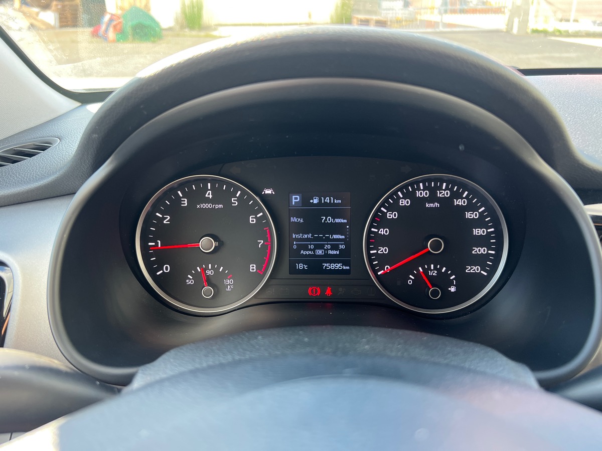 Kia Stonic Premium T-GDI 120cv DCT7, SUIVI COMPLET KIA, SIEGES CHAUFFANTS, CARPLAY