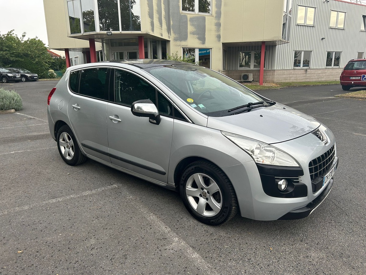 Peugeot 3008 2.0 HDI 150 CV 1er main allures 4XCBLeux
