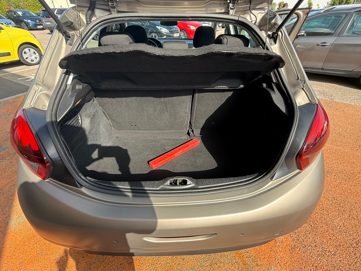 Peugeot 208 1.6 BLUEHDI 100 CH