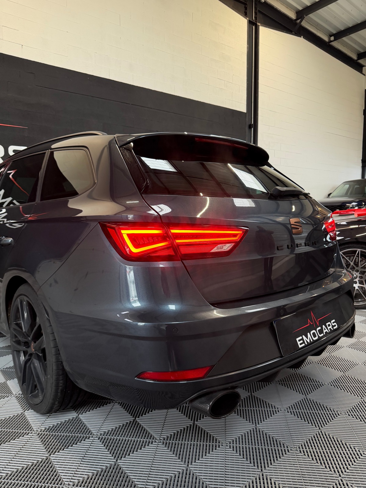 Seat CUPRA LEON ST 4Drive DSG7 300ch BLACK LINE