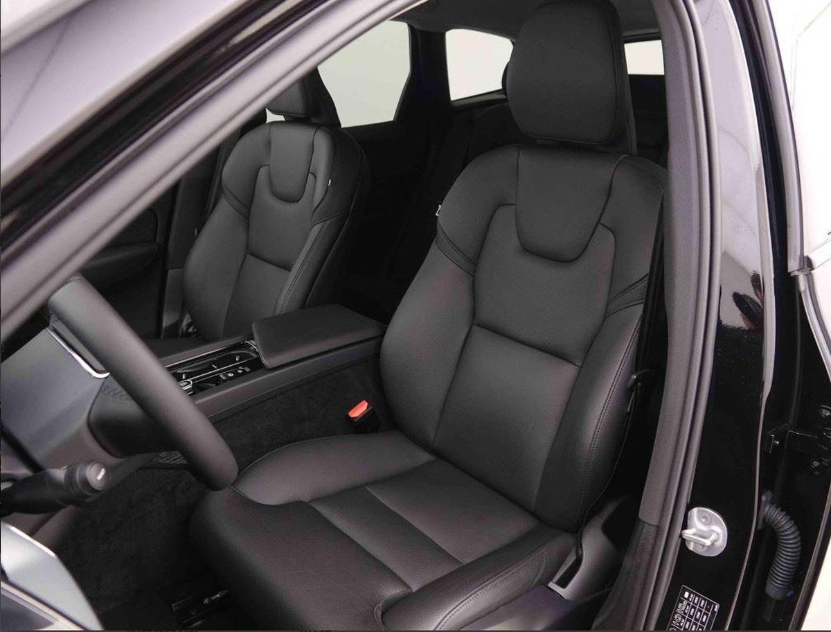 Volvo XC60 2.0 B4 197 MHEV Plus Dark | Plusieurs coloris disponible