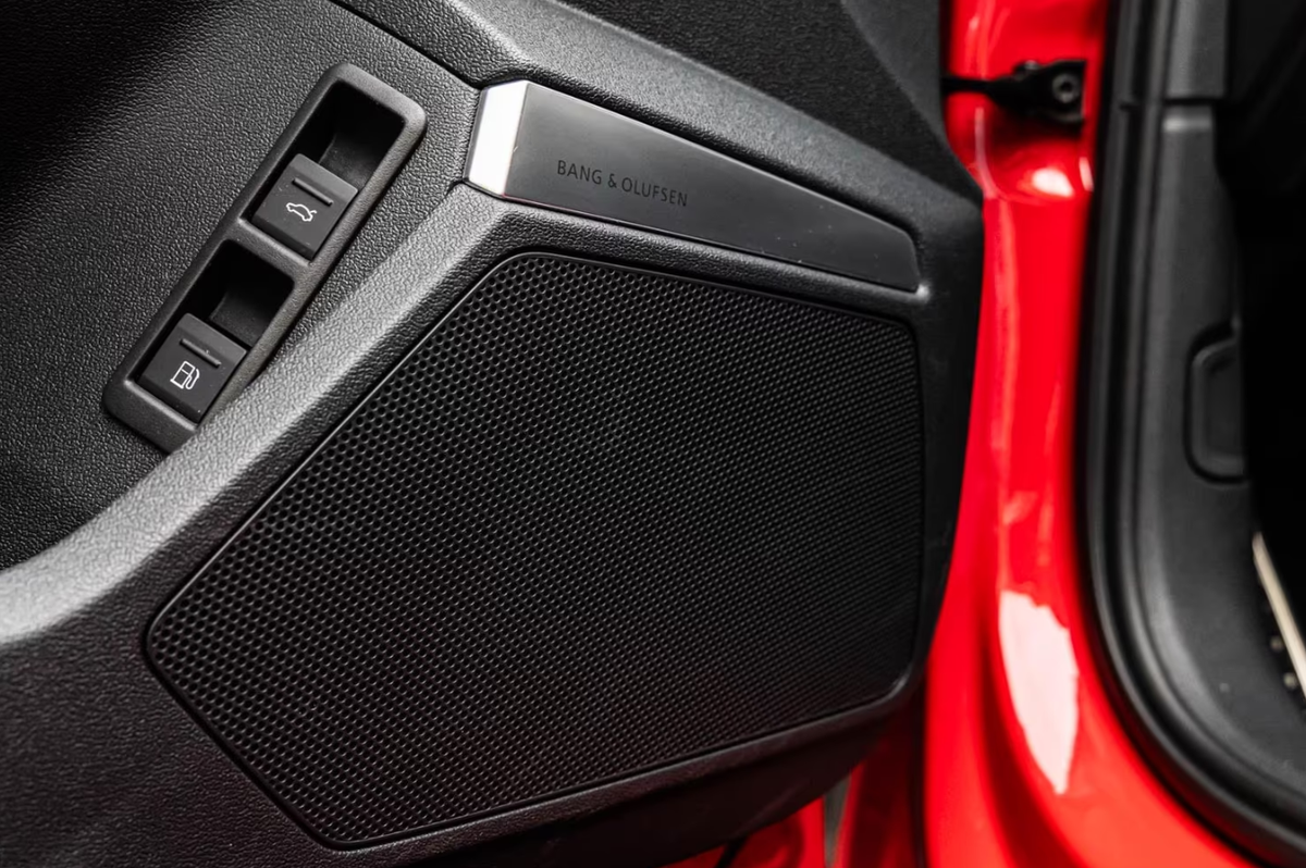 Audi A3 Sportback 40 TFSI e 204ch S line S tronic 6/Bang&Olufsen/Caméra