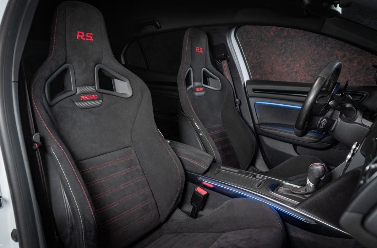 RENAULT Megane IV RS TROPHY RECARO