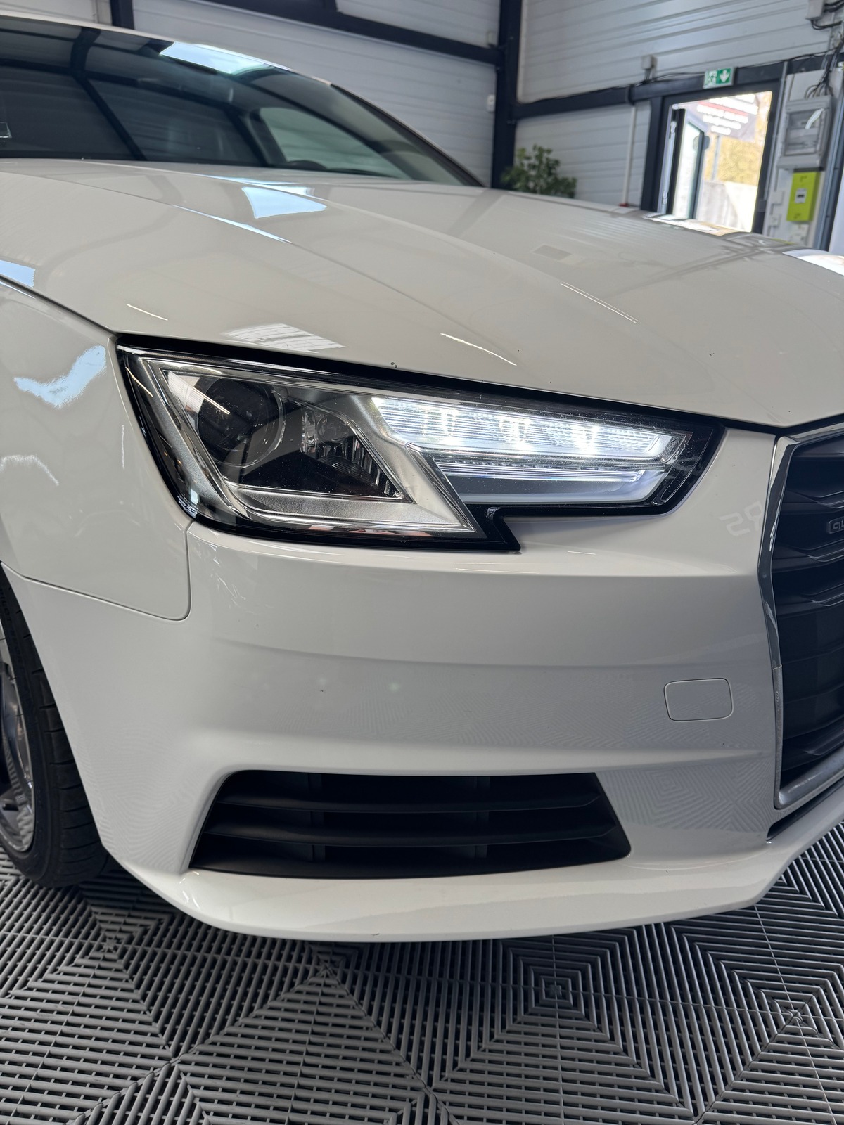 Audi A4 Avant 3.0 V6 TDI 218 S TRONIC BVA7 Quattro Design