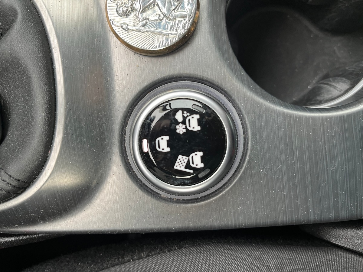 Fiat 500X 1.6 JTD 120ch LOUNGE, RADAR DE RECUL, GPS, REGULATEUR, LIMITEUR, FEUX AUTOMATIQUE