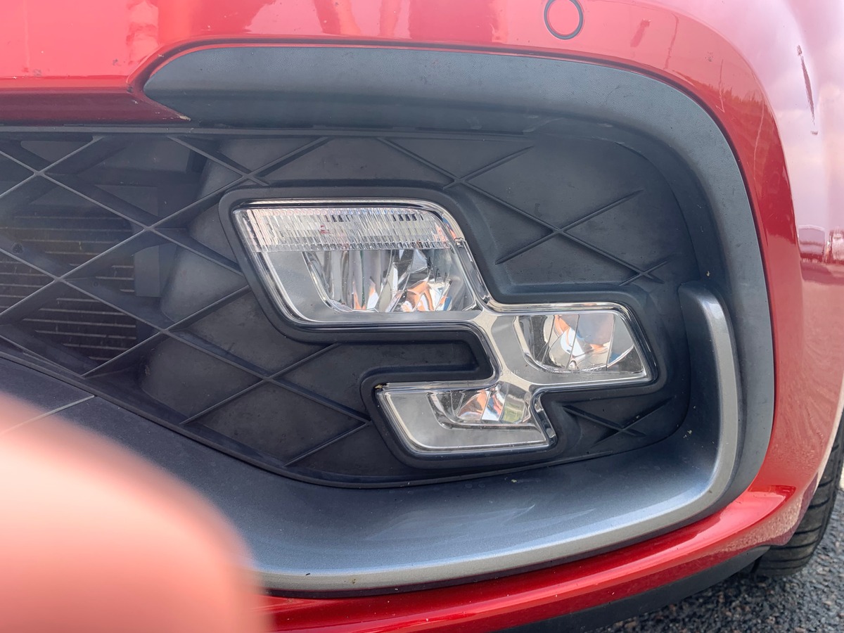 RENAULT Clio IV 200 ch | RS | Caméra recul | Régulateur vitesse | GPS | Bluetooth | Palettes volant