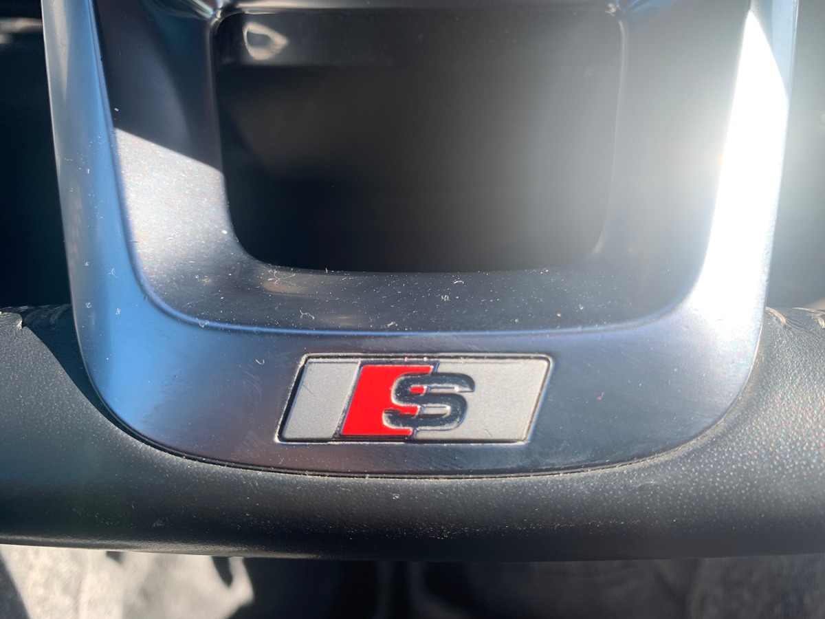 Audi Q3 150 ch | S line | Toit ouvrant | Caméra de recul | Apple car play | Attelage | Régulateur