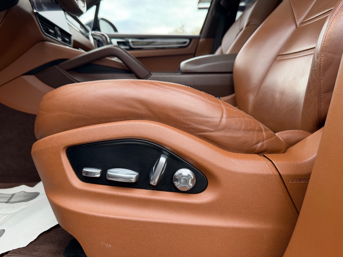 Porsche Cayenne E-Hybrid 3.0 V6 462 ch Tiptronic BVA S/ Véhicule Français/ Toit Ouvrant/GTIE 12 MOIS