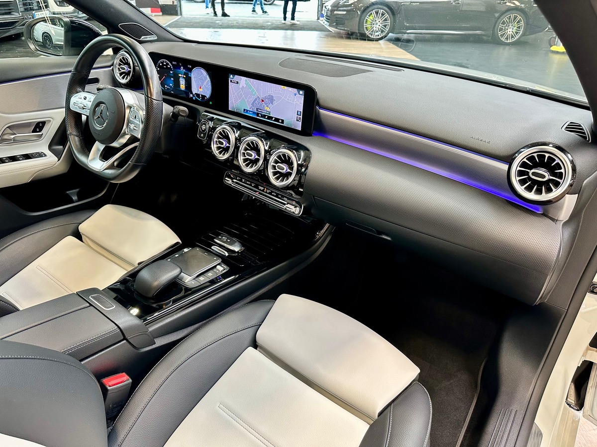 Mercedes-Benz Classe A IV 200 AMG Line 163 7G-DCT Options +++ j