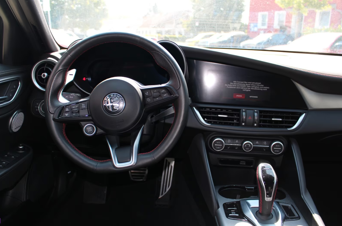 Alfa Romeo Giulia 2.0T 280ch Competizione Q4 AT8 Garantie Alfa Romeo 06/2027