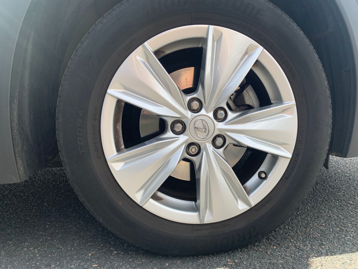Lexus UX 250 | 184 ch | Pack Confort | Apple car Play | Caméra recul | Régulateur vitesse adaptatif