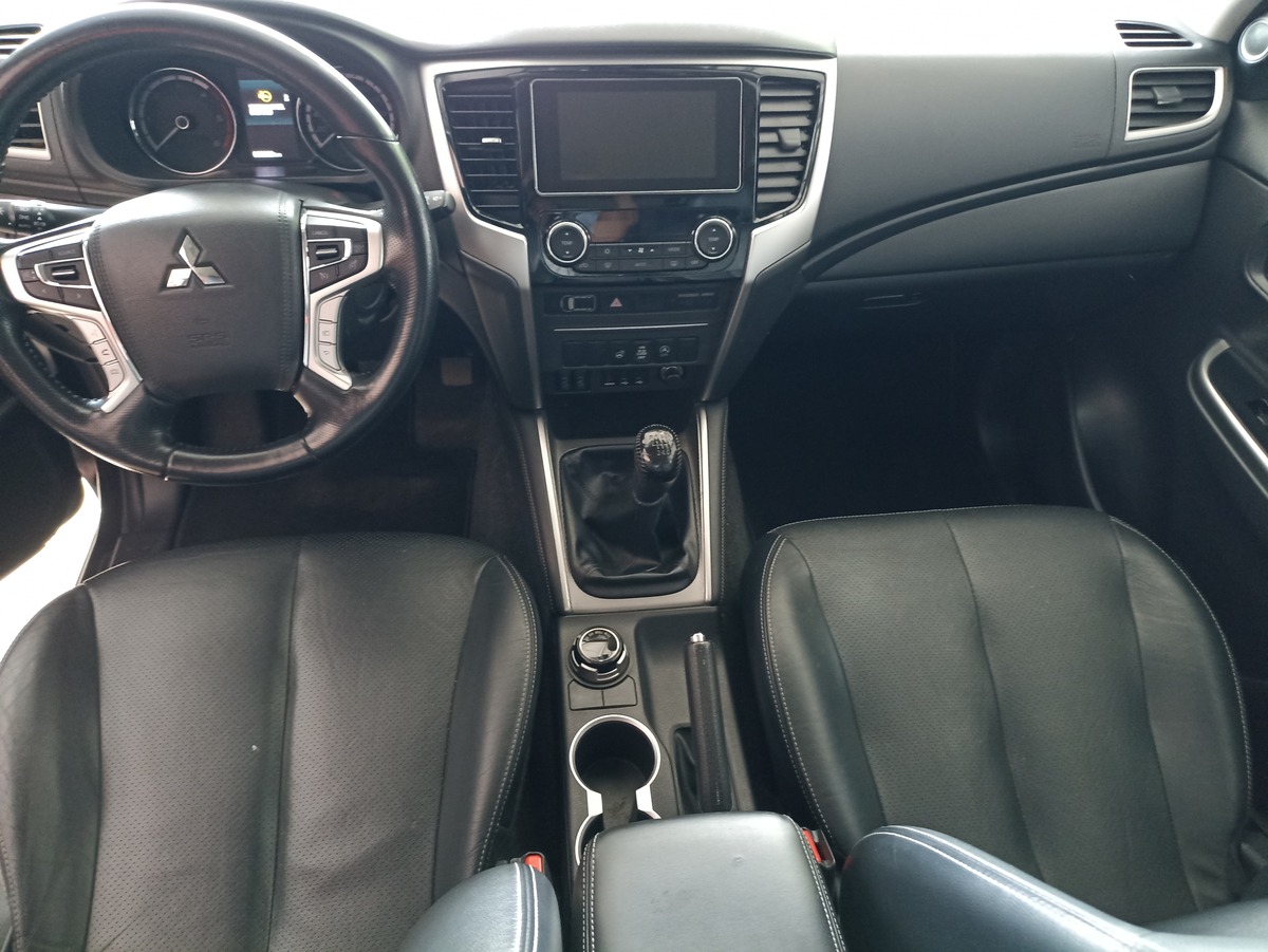 Mitsubishi L200 2.2 DID 150 CLUB CAB INSTYLE