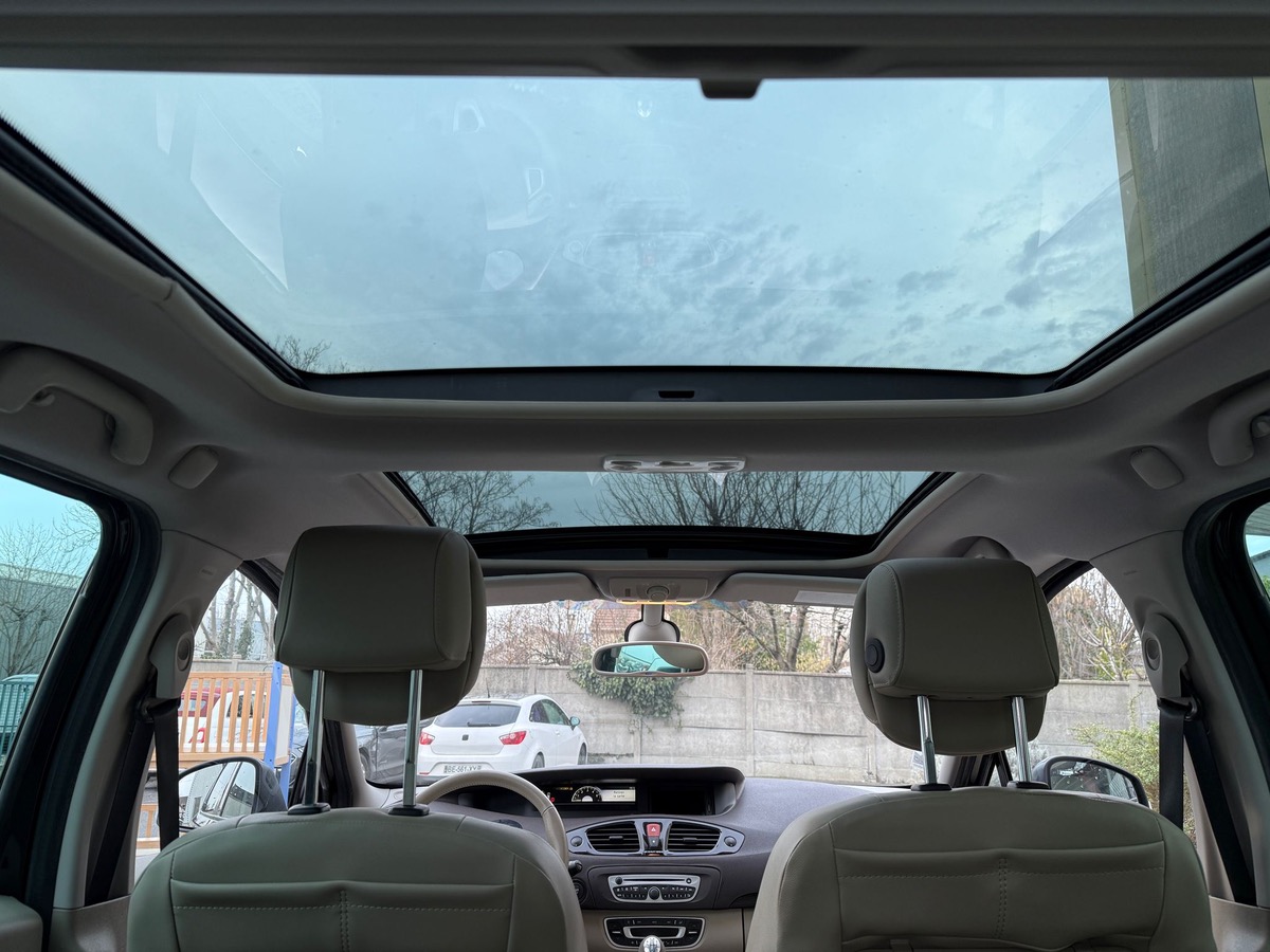 RENAULT Scenic 1.6 DCI 130 CV INITIAL 4XCBLeux