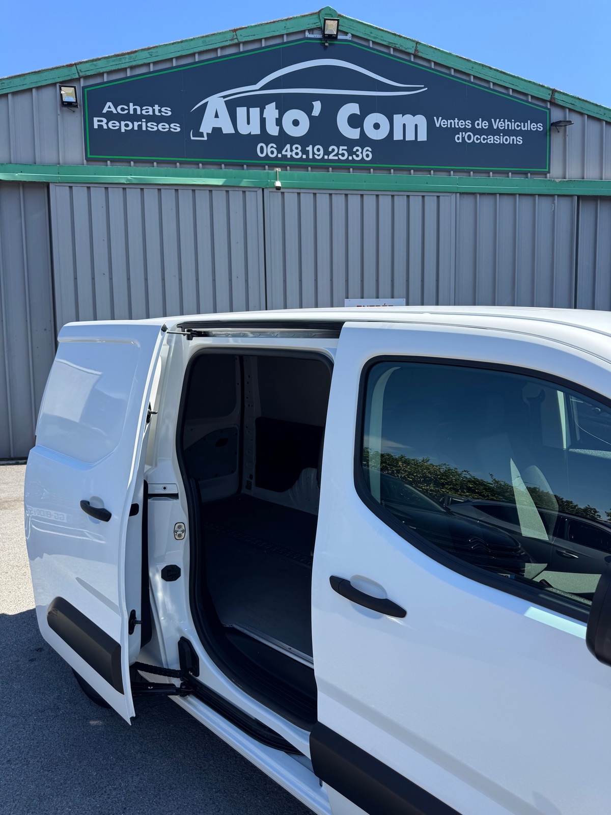 Peugeot Partner L3 LONG 1.5 BHDI 100CH PREMIUM PACK + ATTELAGE / 2 PLACES