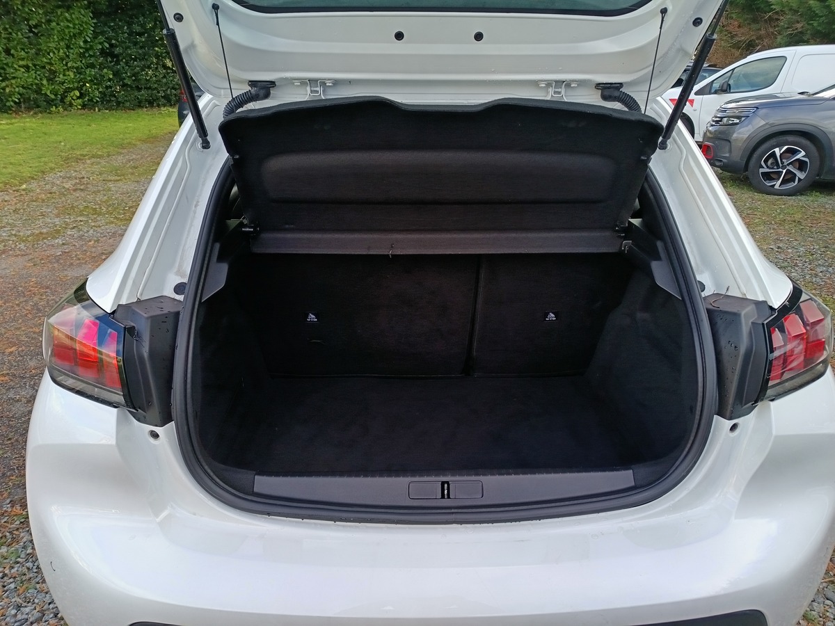 Peugeot 208 136 CH ACTIVE BUSINESS 50 KWH