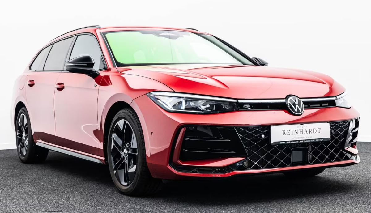 Volkswagen Passat SW VIII 2.0 TDI EVO 200ch R-Line 4Motion DSG7/Chili Red/Attelage/Matrix