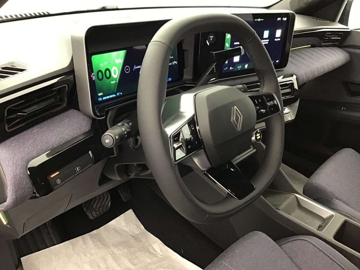 RENAULT RENAULT 4 E-TECH ELECTRIC 150 ch | Electrique | Apple CarPlay AndroidAuto | Caméra de recul