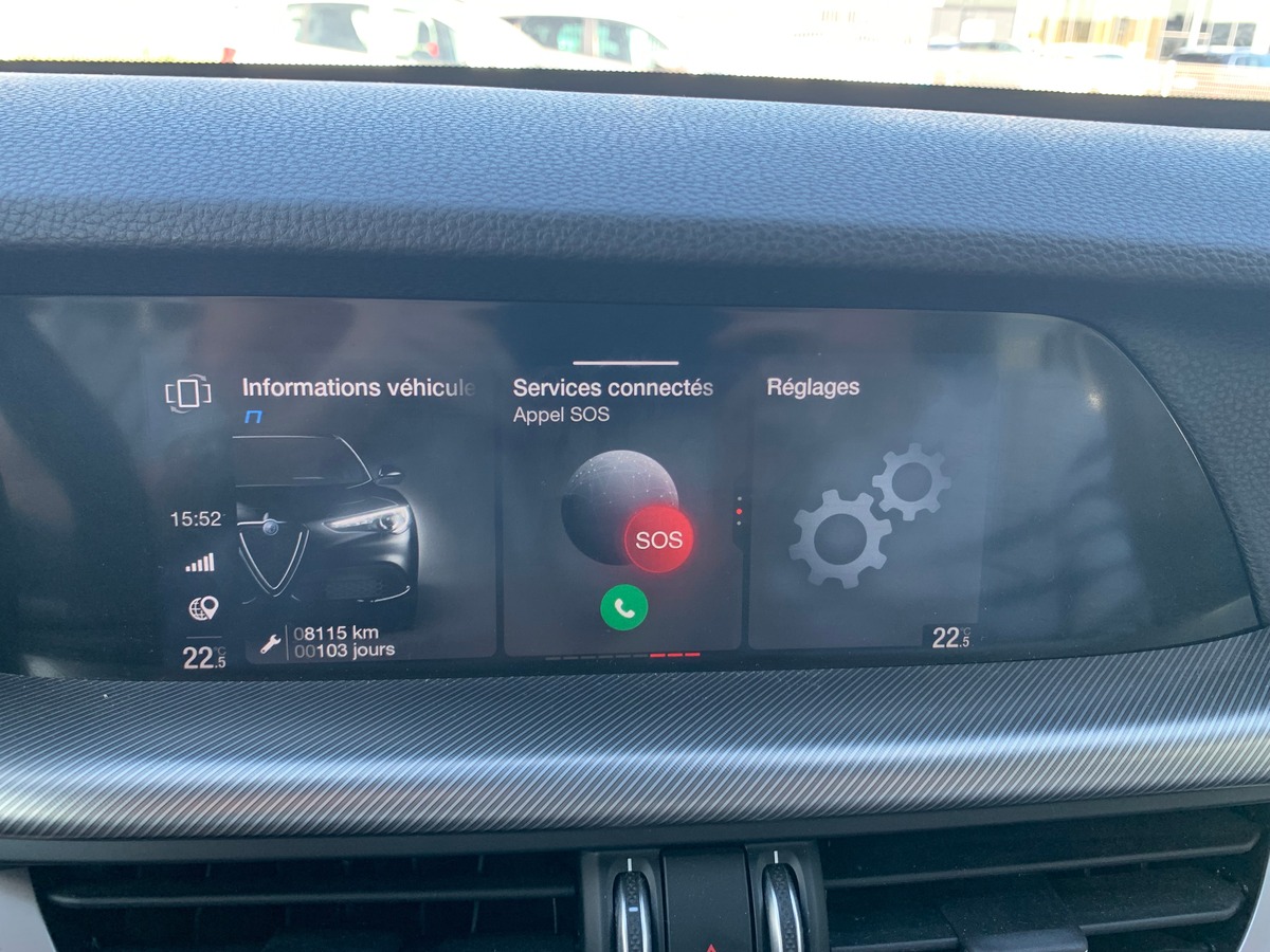 Alfa Romeo Stelvio 190 ch | Sprint | Caméra recul | Apple car Play | Coffre assisté électriquement