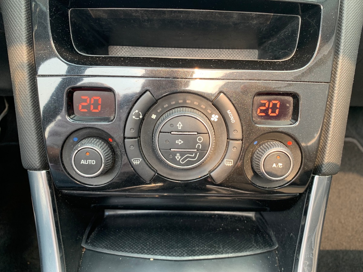 Peugeot 308 CC 163 chevaux | Pack Sport | Climatisation | Régulateur de vitesse | Roue de secours