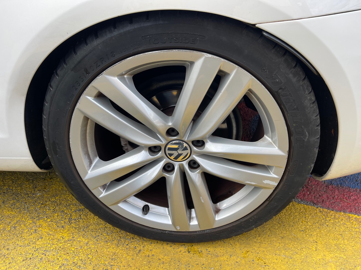 Volkswagen Eos CC 2.0 TDI 140 CV/ Phase 2/ DSG6 / Intérieur Cuir / GPS