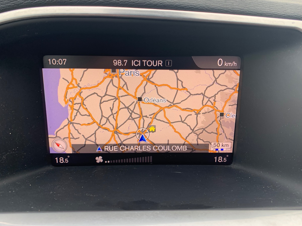 Volvo S60 150 ch | R-design | Attelage amovible | Régulateur vitesse | Radar stationnement arriére