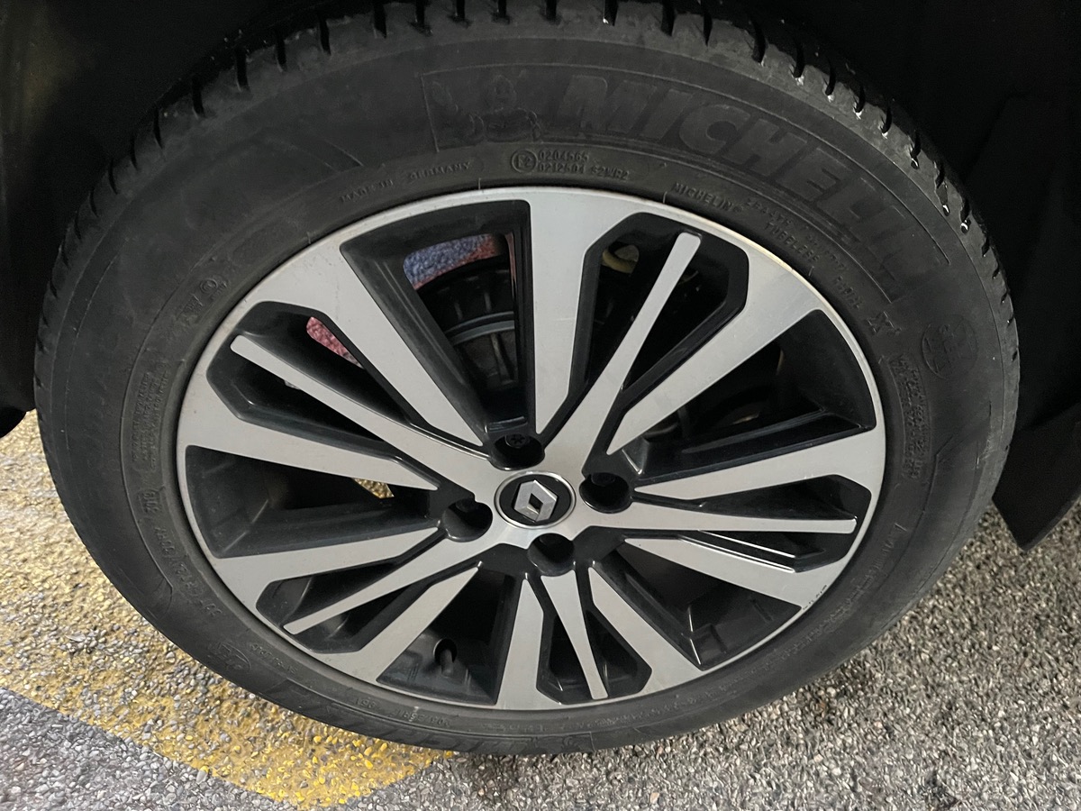 RENAULT Captur 1.5 DCI 110 CV / Initiale Paris /Phase 2 / Pack Bose /Attelage / Caméra /