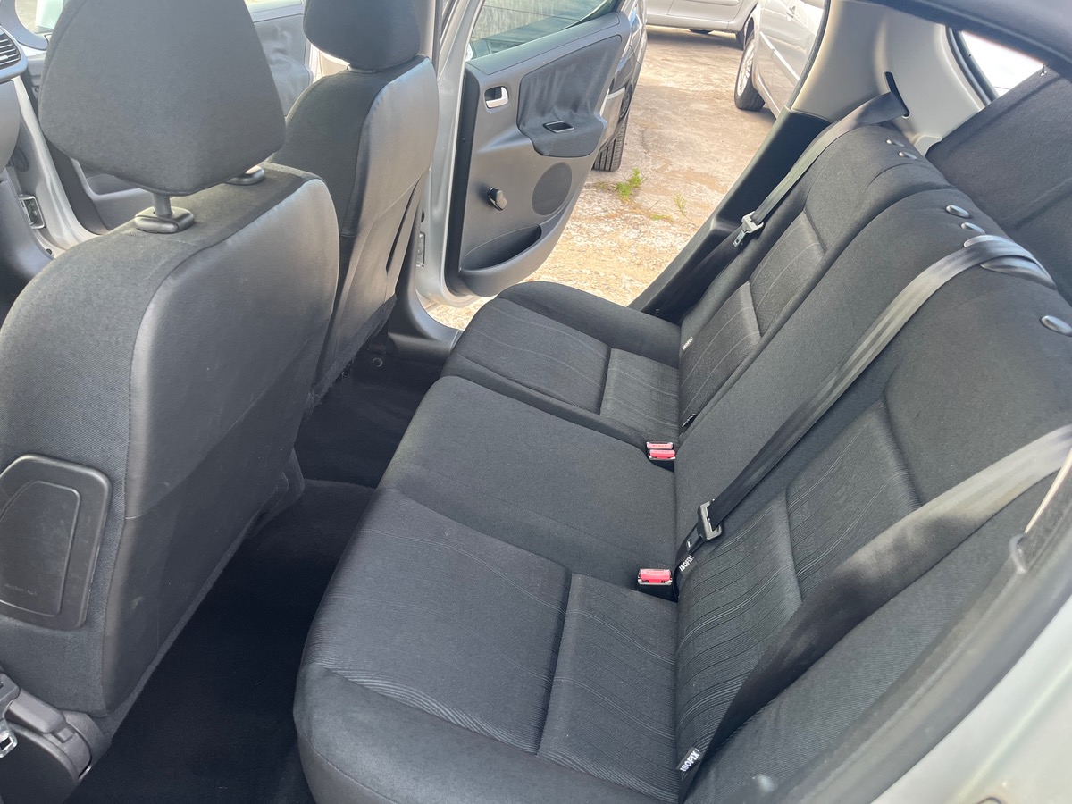 Peugeot 207 1.4 75CH